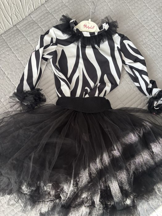 Продам костюм зебрика на девочку