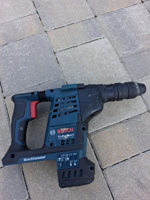 Corp Rotopercutor Bosch gbh 36 vf cu acumulator,,defect,"