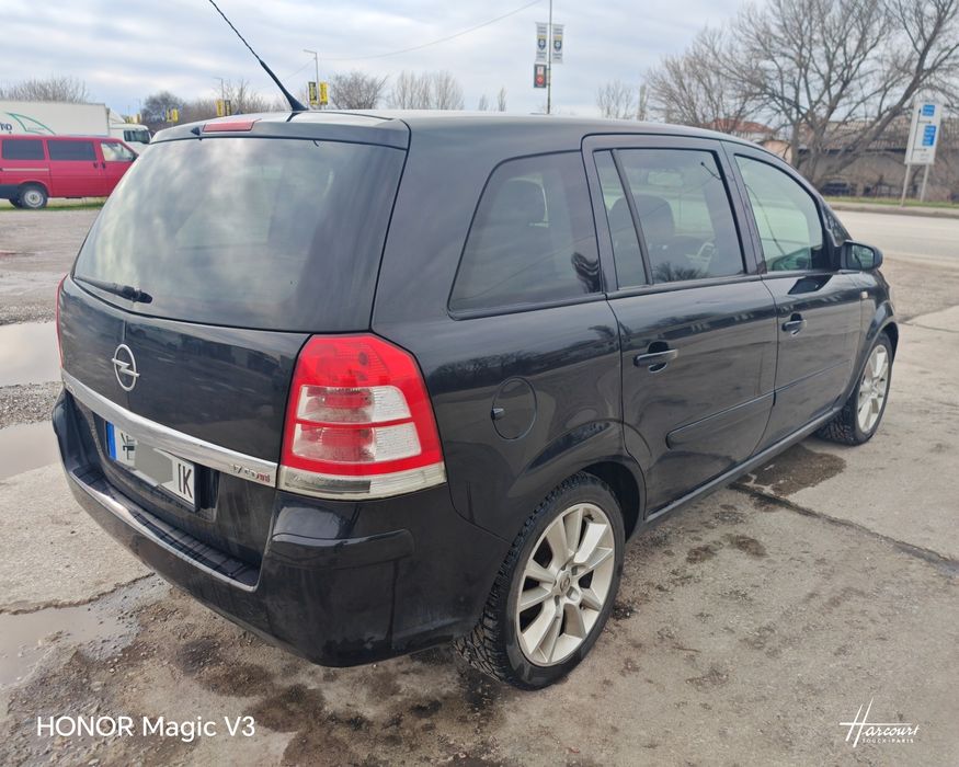 Opel Zafira B ..