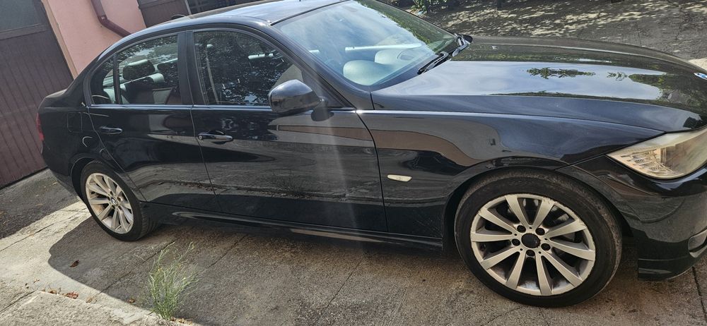 Dezmembrez BMW e90 318d 2009 motor 2.0d n47