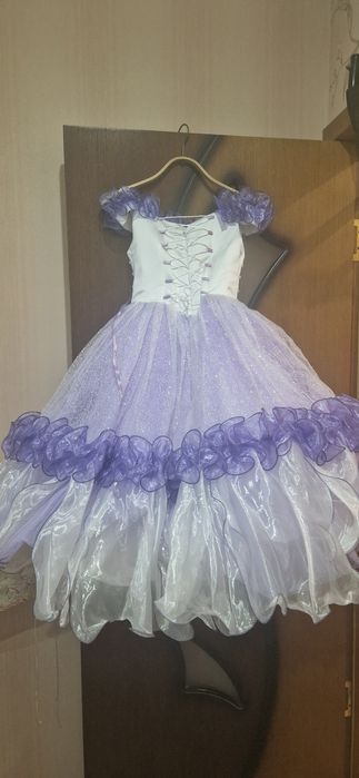 Нарядное платья для девочки