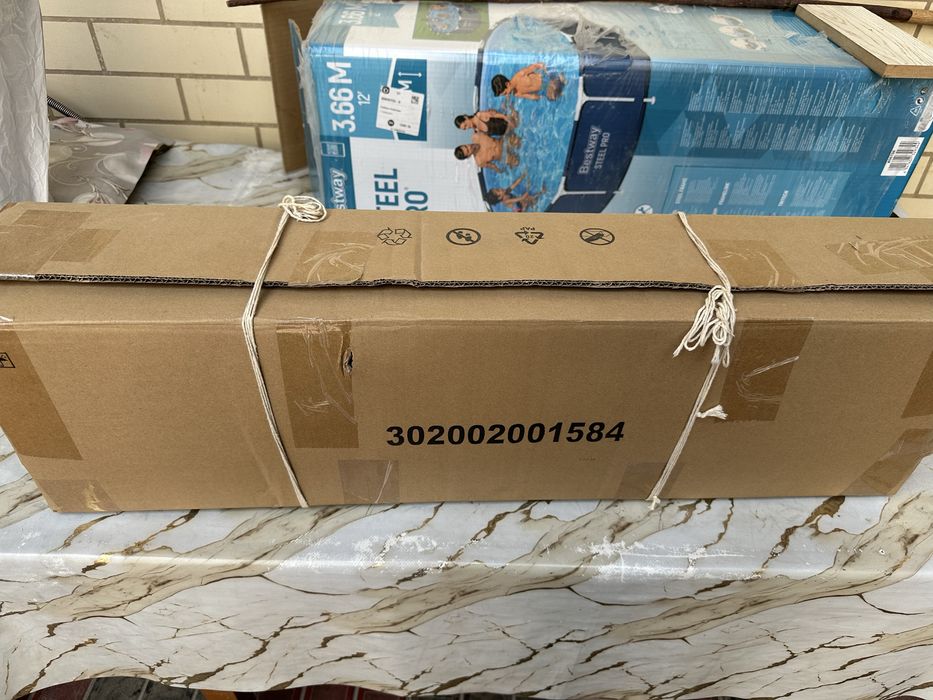 Продаётся бассейн bestway steel pro,