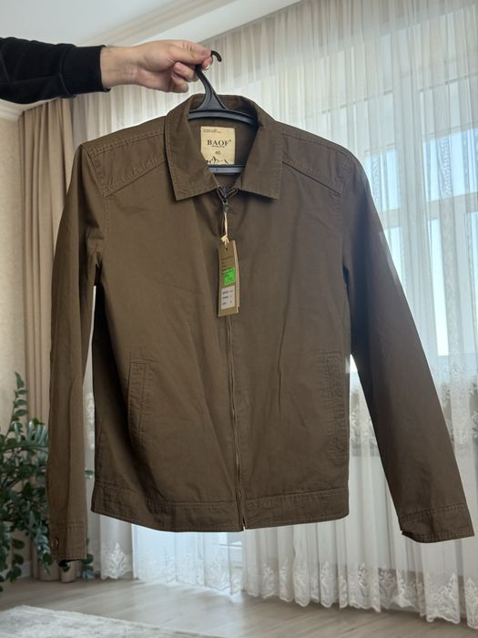 Продам весение куртки