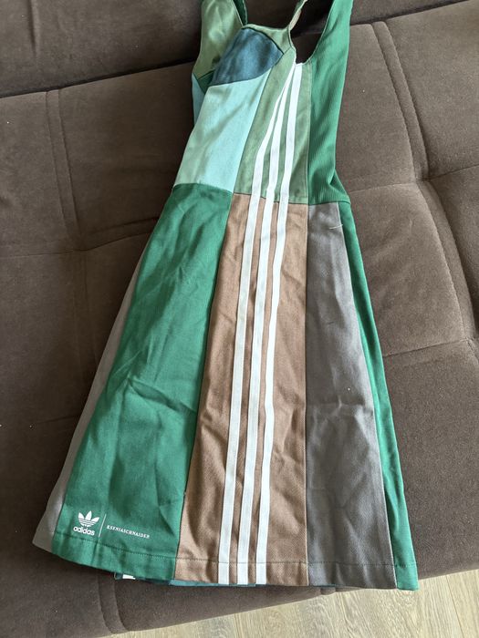 Продам новое спортивное платье Adidas