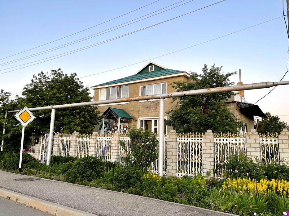 Котедж Лисаковск 233м2 10 соток Газ/вода/центр.Отопление