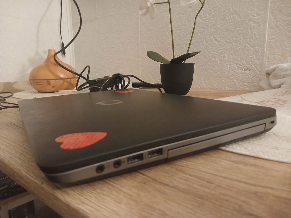 Laptop Hp i5 pachet complet