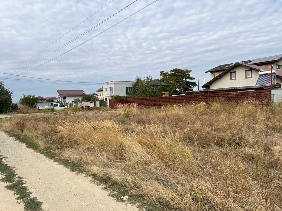 Vand 2 terenuri alaturate Dobreni jud GR - 11 km de metrou