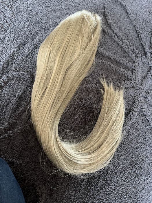 Синтетична опашка с щипка