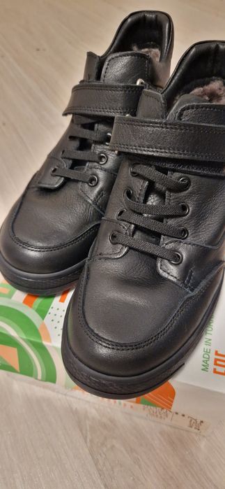 Новые качественные зимние ботинки