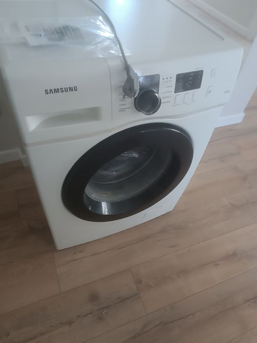 Продам стиральную машину