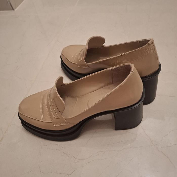 Pantofi dama crem Dasha, toc gros, piele  lacuita, marime 37, purtati