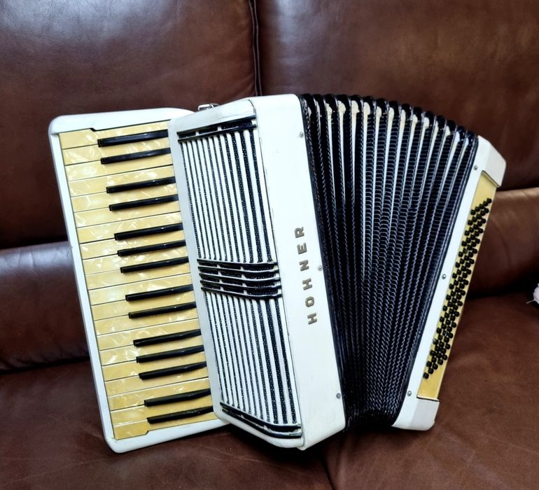 Acordeon Hohner 80 Basi Bandon