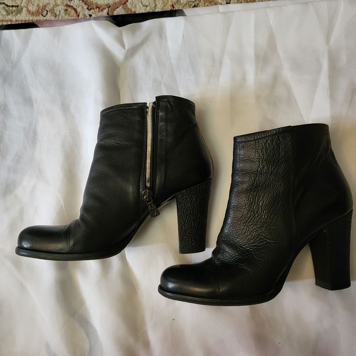 Продаю женскую обувь