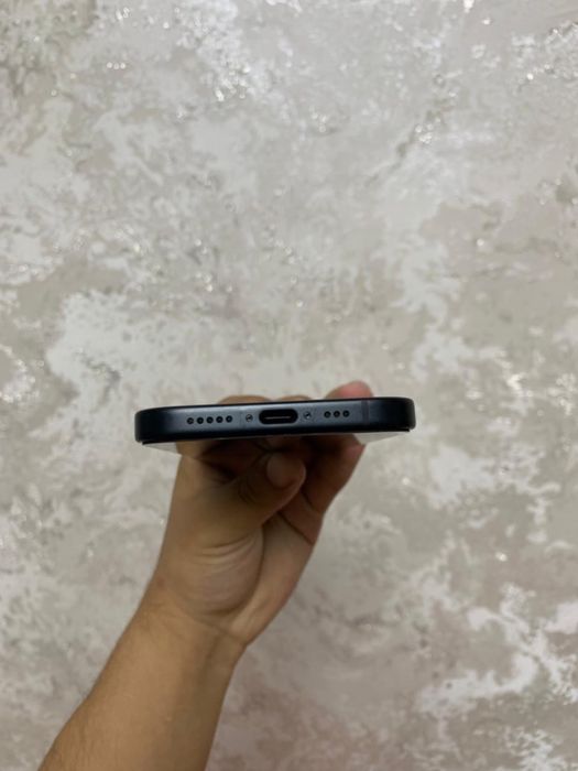 iphone 15 на 128 гигов акб 84 продаю