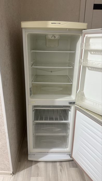 Холодильник Жаксы жагдайда