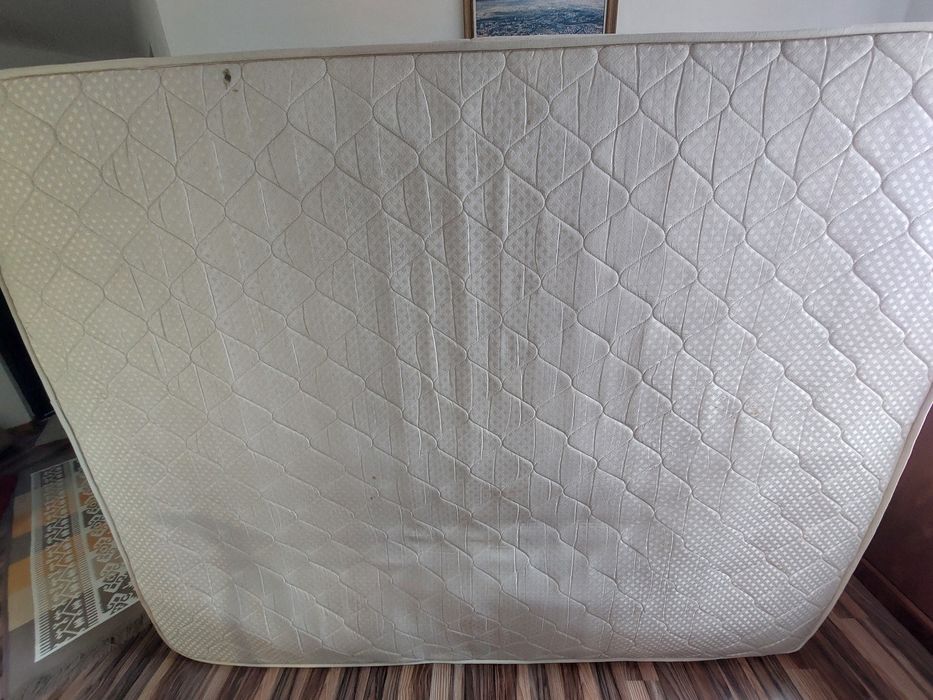 Saltea cu arcuri si spuma 160x200