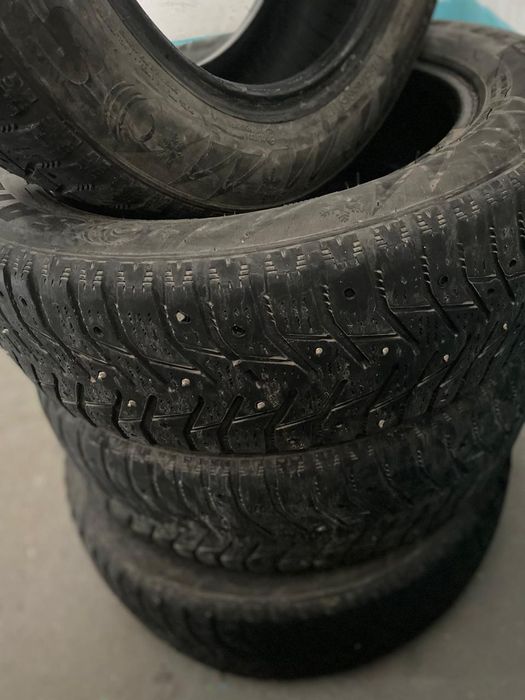 Шины зимние  состояние среднее