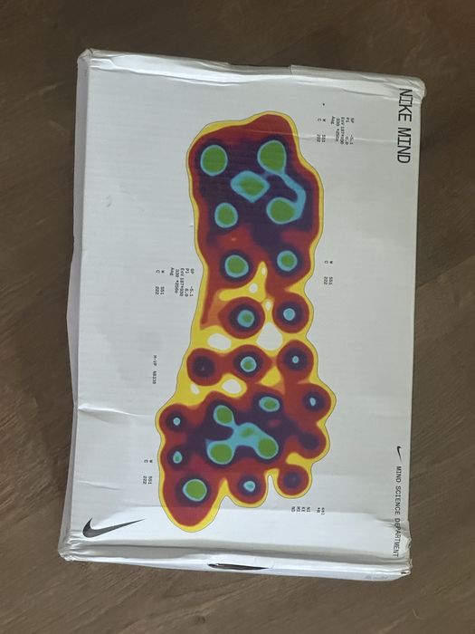 Продам ортопедические кроссовки Nike mind 002