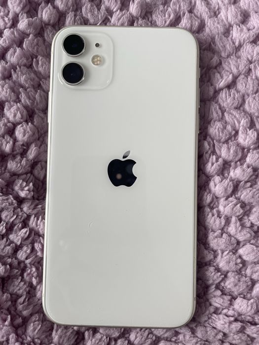 Айфон 11 в хорошем состоянии