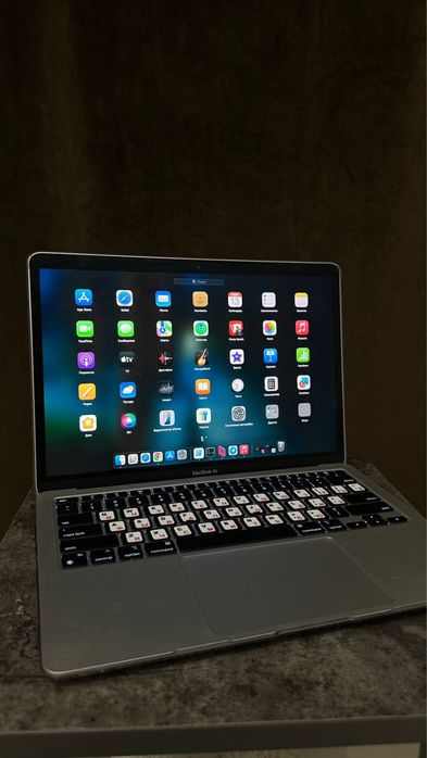 Ноутбук Apple MacBook