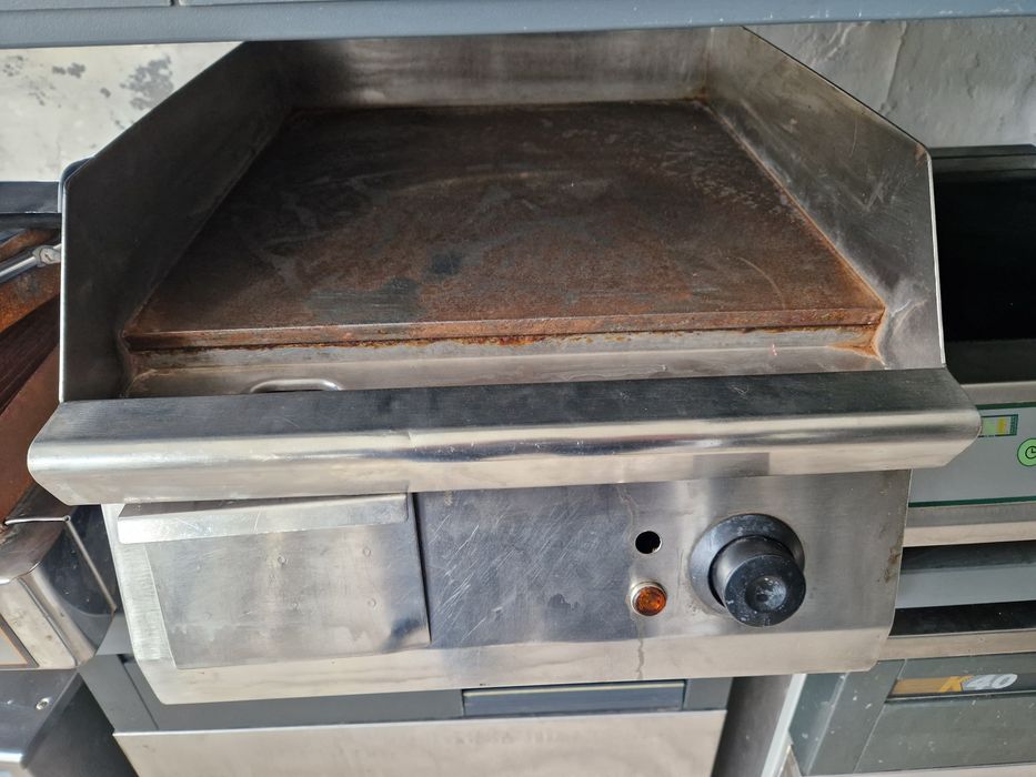 Grill electric la 220v sau 380v, de.putere