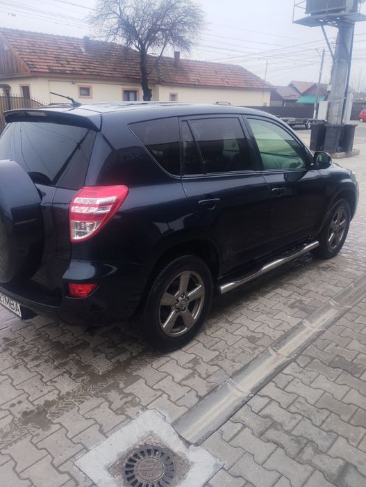 Vând Toyota Rav 4