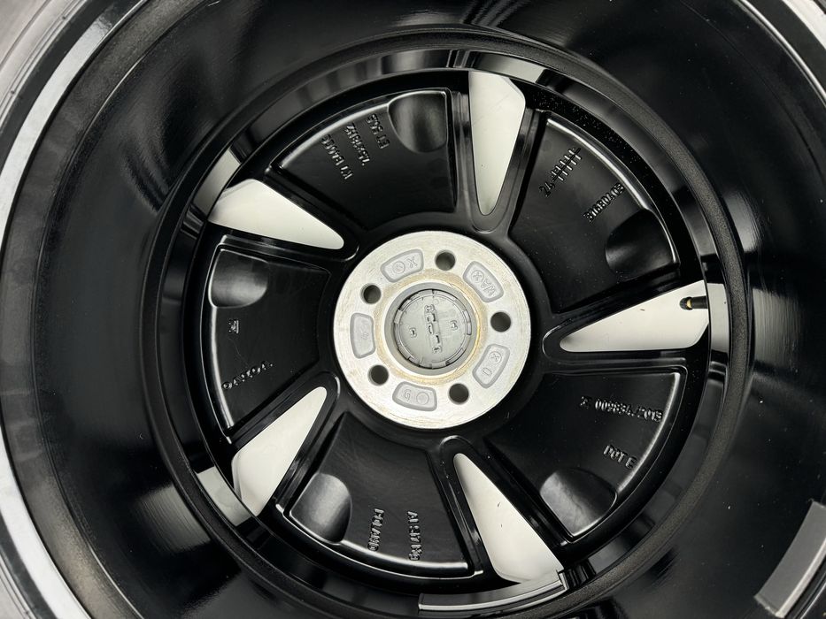 Jante originale Volvo XC 40 pe 18