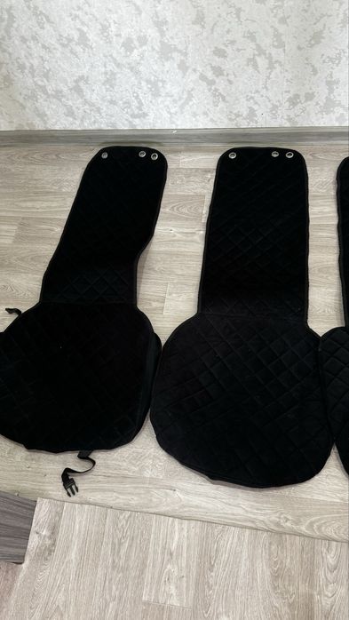 Продам авточехлы универсальные