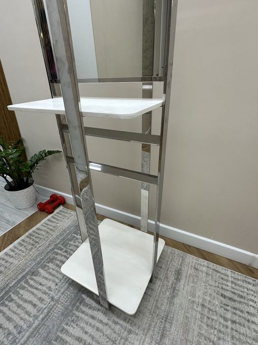 Консольный столик с зеркалом