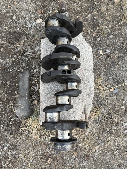 Коленчатый вал от Т-40