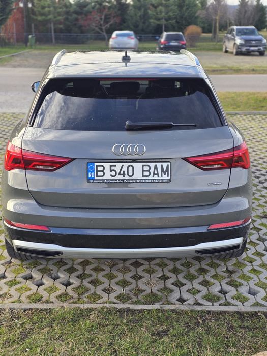 Vand masina Audi Q3