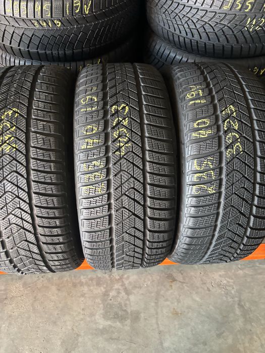 Anvelope Iarna 235/40/19 Pirelli SottoZero 3 235 40 19 R19
