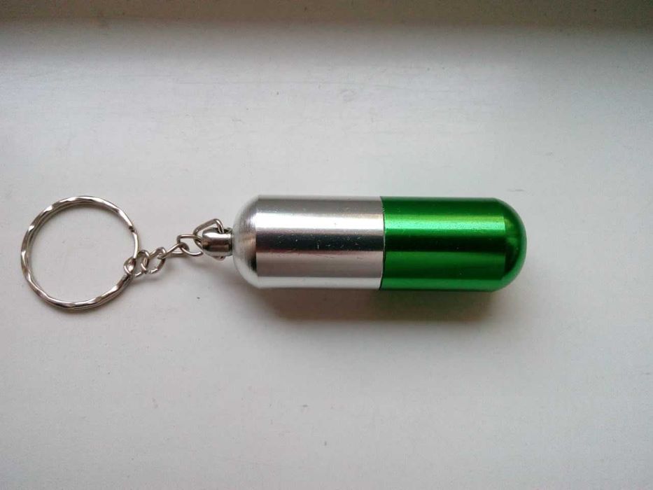 курительная трубка-брелок «Капсула».