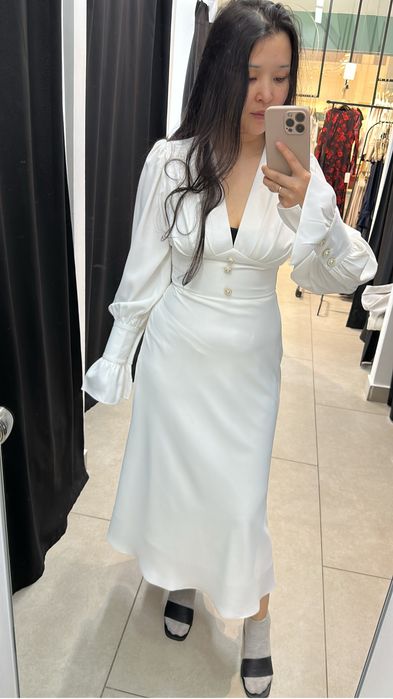 Платье lichi очень красивое