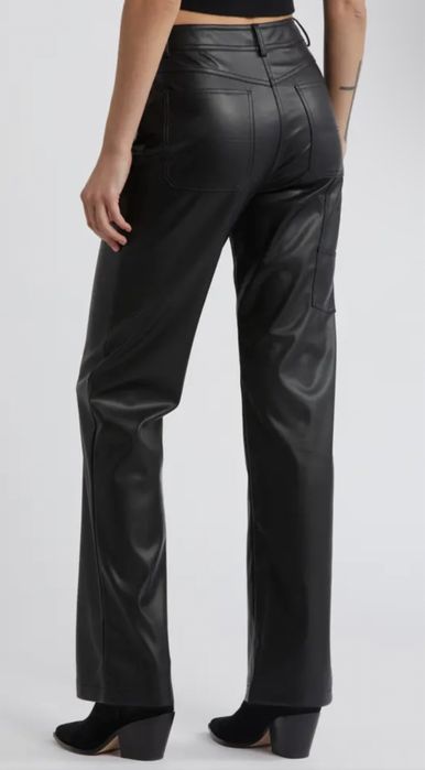 Pantaloni piele sintetica