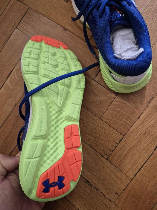 Дамски маратонки UA