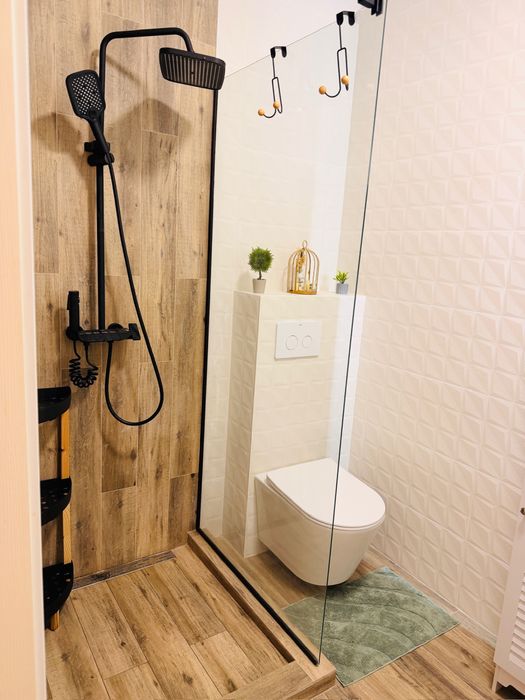 Închiriere apartament 2 camere modern + curte privată 25 mp  Palazu Mare