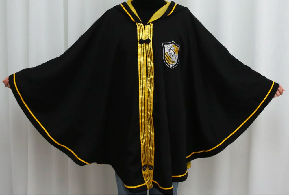 Pelerina Harry Potter Hufflepuff (costum)