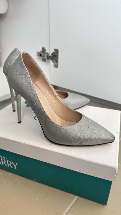 Продается туфли