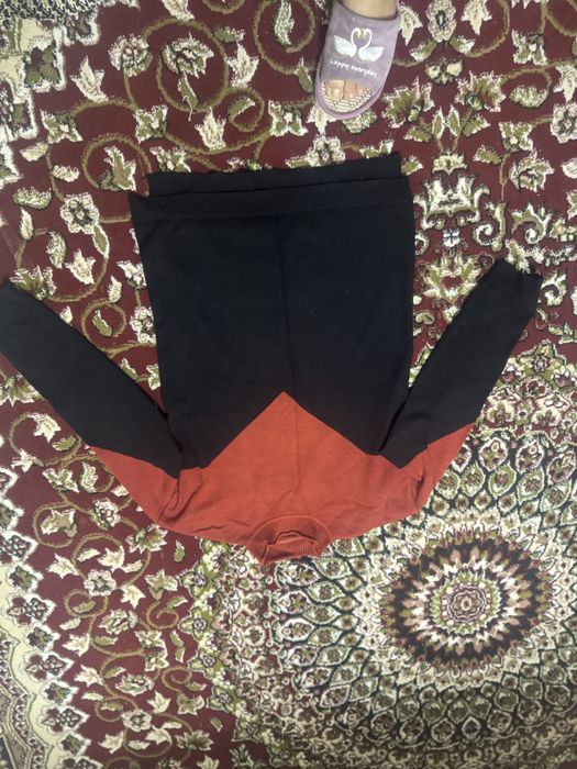 Кофты и цвитера разние размера 48- 50- 52