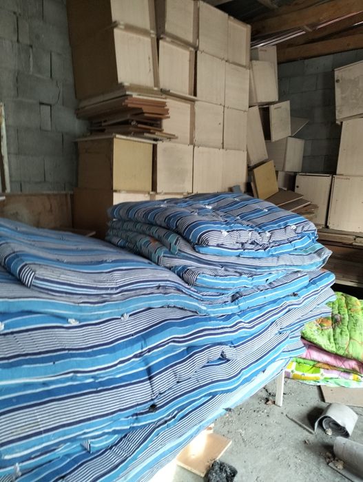 Продам матрасы ,одеяло , подушки