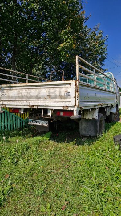 В продажу поступает Faw 1040