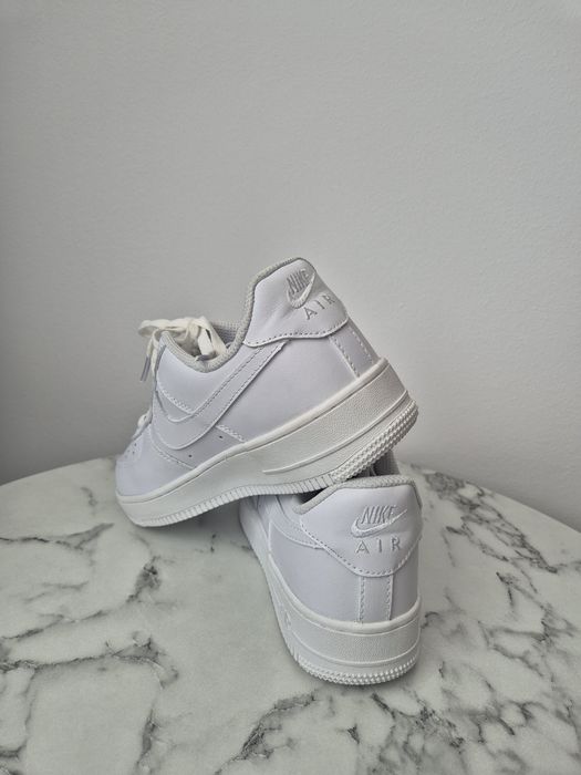 Adidași Nike Air Force 1 '07 "Triple White"