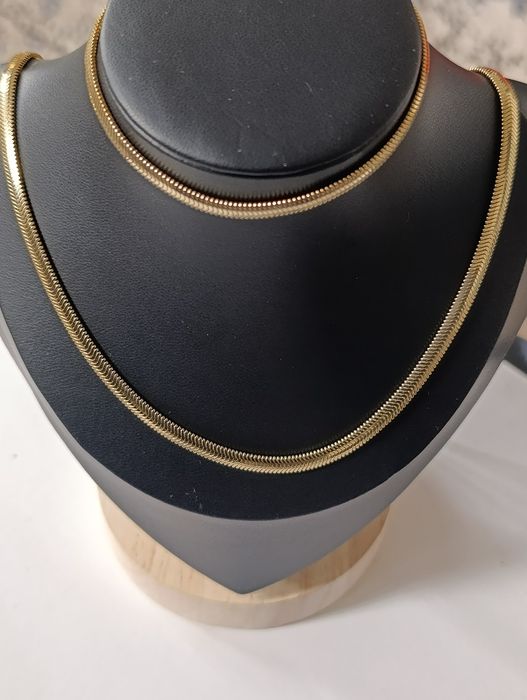 Золотоя цепочка, змейка,проба 585, вес 18,54 длина 60 см,фирма мидас.