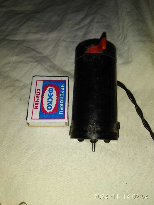 Минидвигатель для минидрели 12 вольт реверсивный СССР