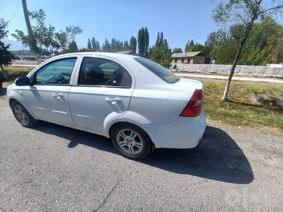 Nexiya 3 avtomat sotiladi