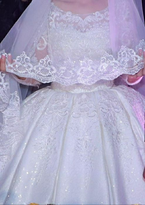 Kelin ko'ylak sotiladi