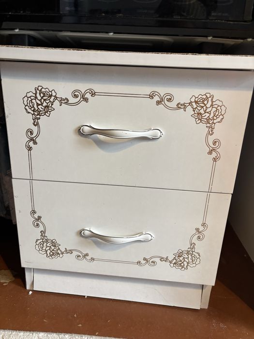 Продам спальный гарнитур