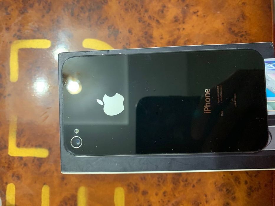 срочно продаю iphone 4 32 gb