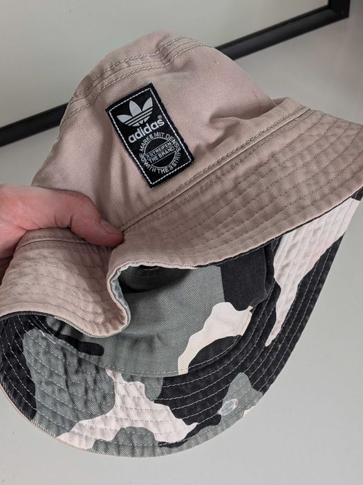 Pălărie Adidas pescar Bucket hat dublu reversibil